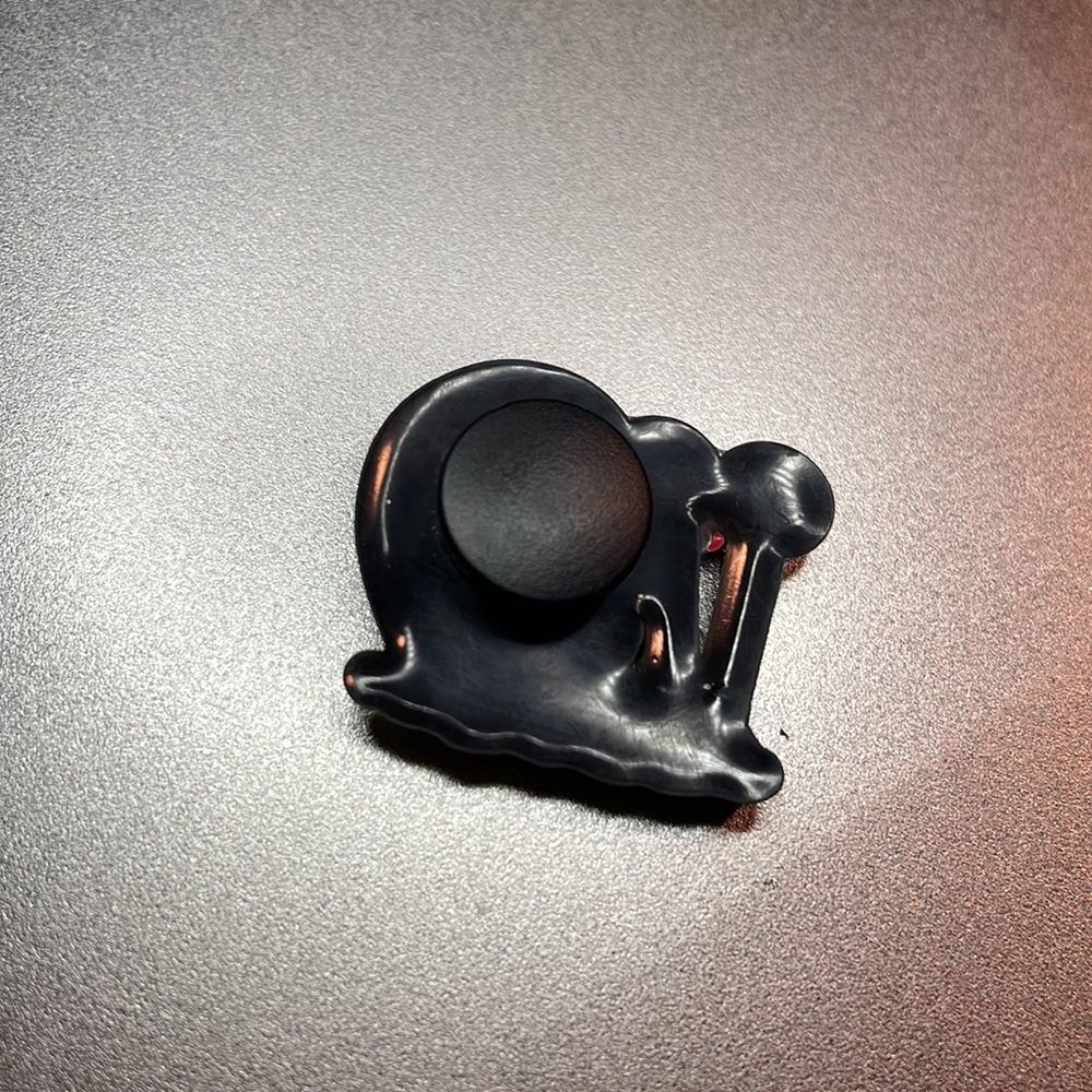 Gary the Snail Jizbit Shoe Charm 🐌 - Picture 3 of 3